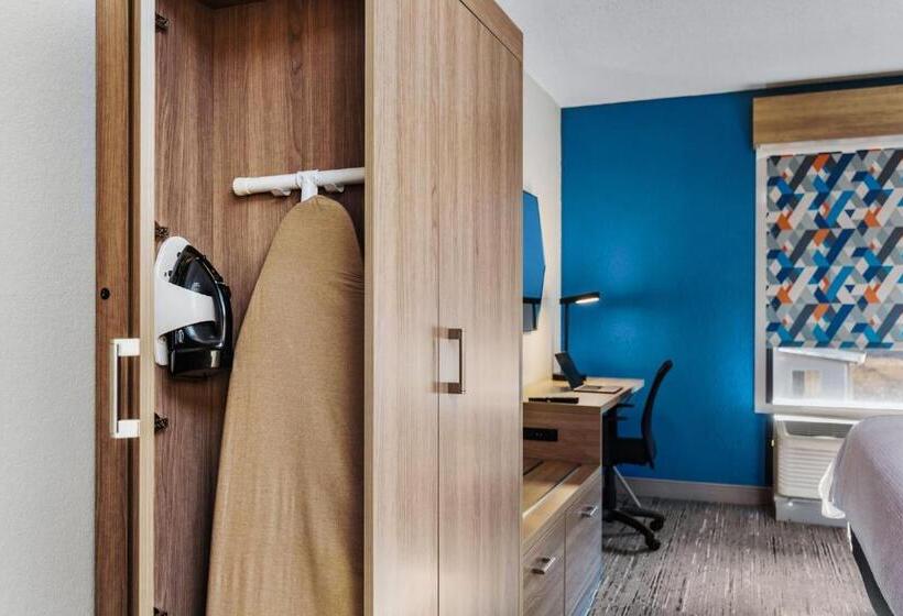 Номер Стандарт Кровать Кинг Адаптированный для Инвалидов, Holiday Inn Express New Albany, An Ihg