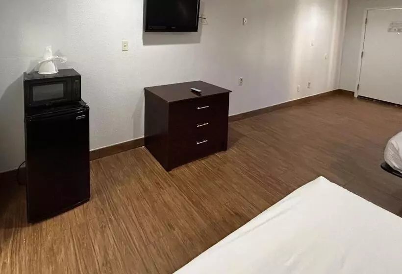 デラックススタジオ, Motel 6 Denham Springs, La