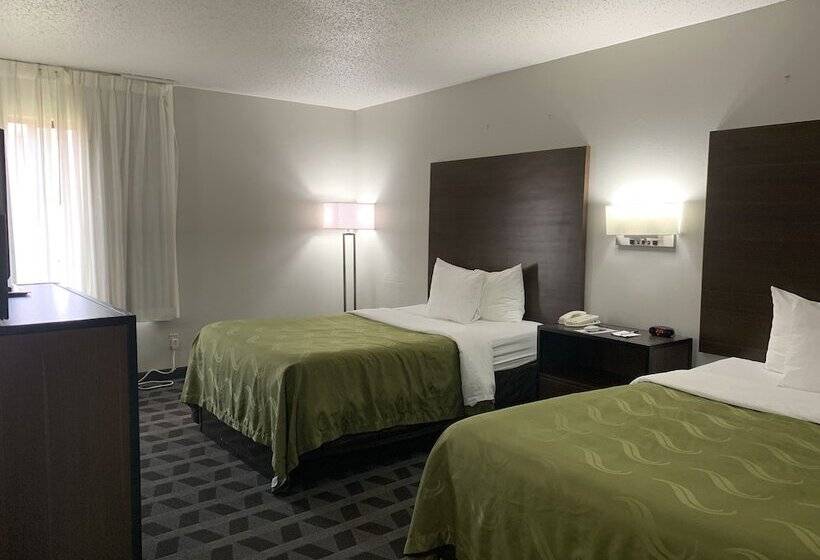 غرفه قياسيه سريرين مزدوجين, Quality Inn