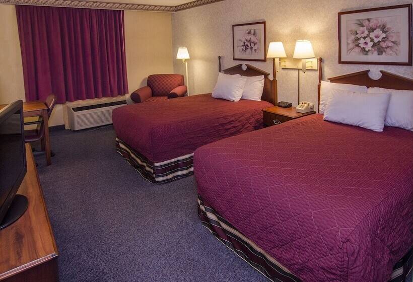 חדר סטנדרט שתי מיטות זוגיות, Ramada By Wyndham Angola/fremont Area