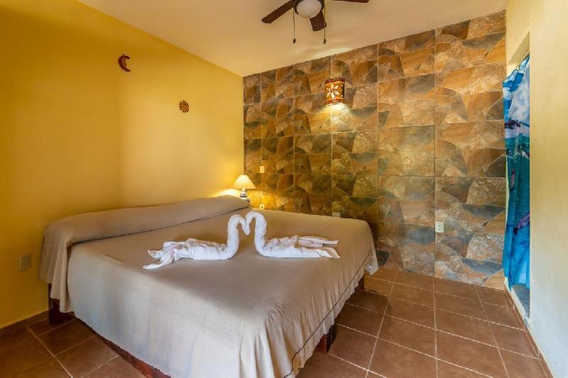 شقة غرفة واحدة, Casas Garcia