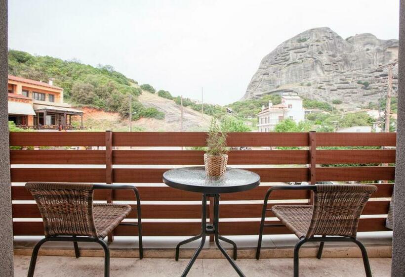 חדר סטנדרט עם מרפסת, Oikia Guesthouse