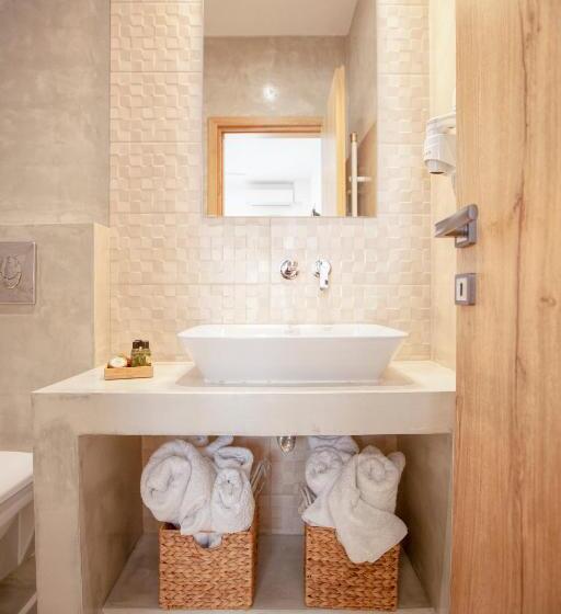 חדר משפחתי, Oikia Guesthouse