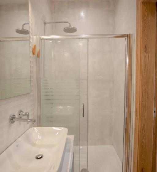 חדר סטנדרט עם מרפסת, Oikia Guesthouse