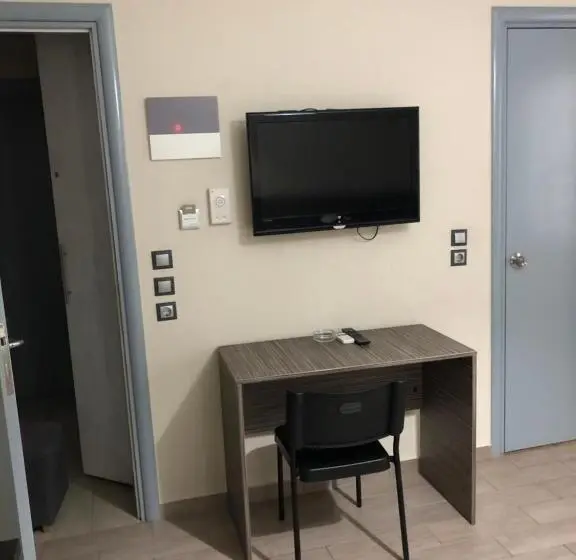 スタンダードスタジオ, Roomotel Apartments
