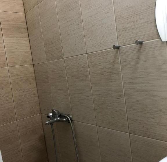 스탠다드 스튜디오, Roomotel Apartments