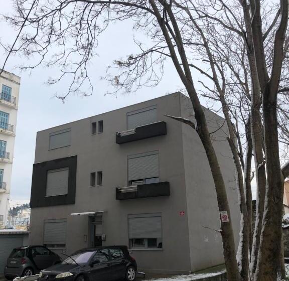 스탠다드 스튜디오, Roomotel Apartments