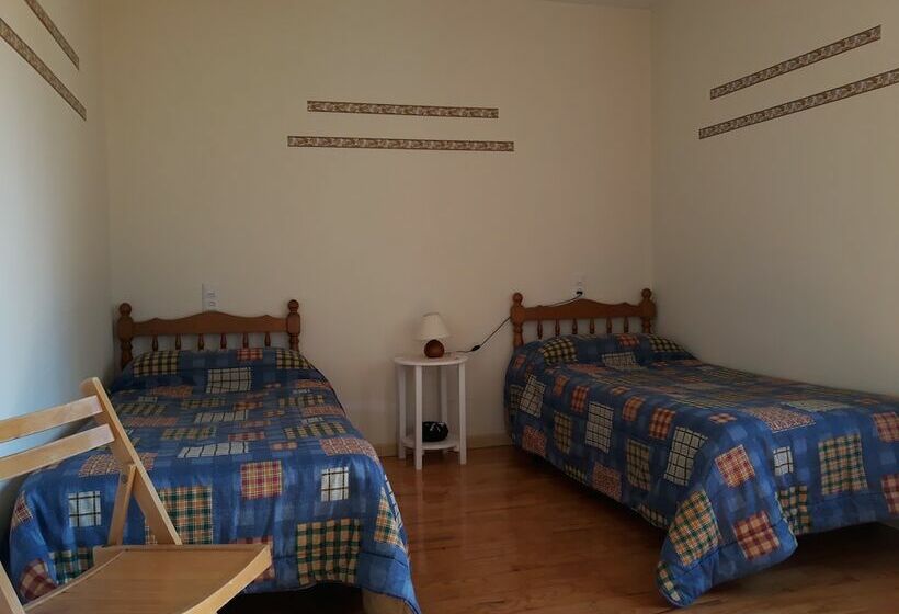 اتاق استاندارد با سرویس بهداشتی مشترک, Pensión El La