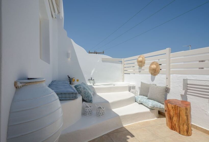 جناح مزود بجاكوزى, Blue Sky Summer