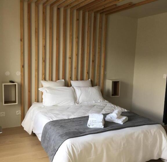 חדר דלוקס, Le Haylton