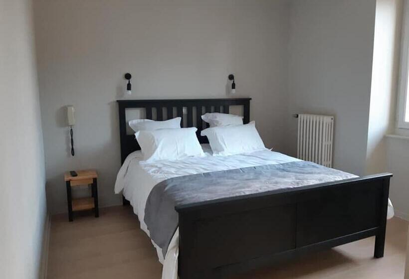 غرفة قياسية, Le Haylton