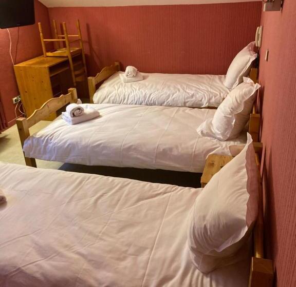 غرفة أساسية ثلاثية, Le Haylton