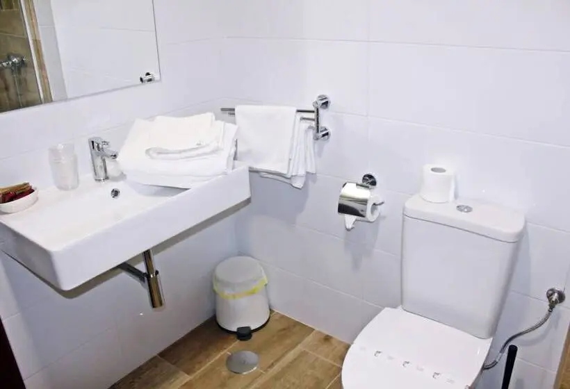 Standard Kolmen Hengen Huone, Pensión Playa De Sardiñeiro