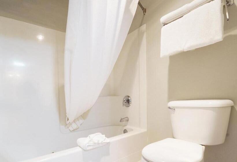 주니어 스위트 킹사이즈 침대, Bayvue Hotel, Resort & Suites