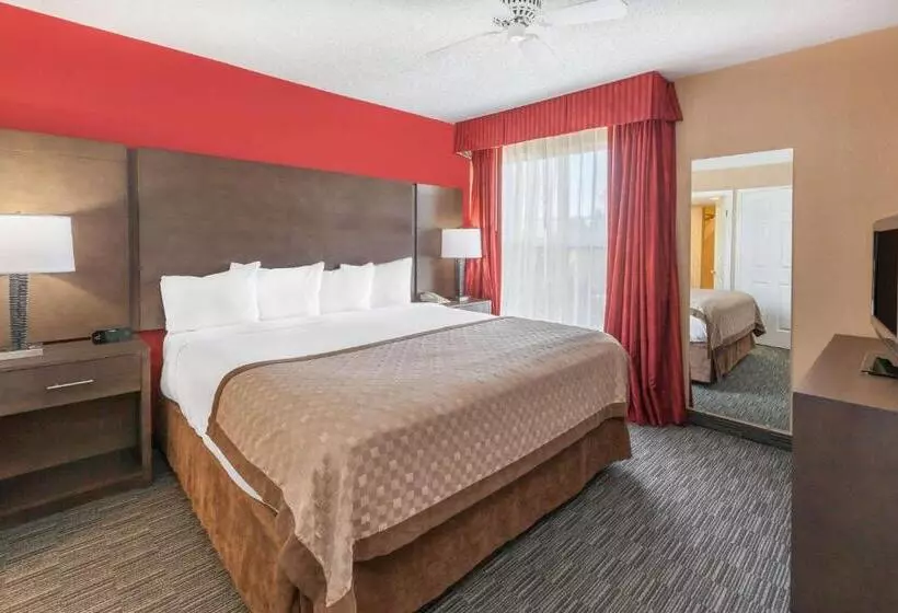 キングサイズベッドのスイートルーム, Affordable Suites Of America Detroitwarren