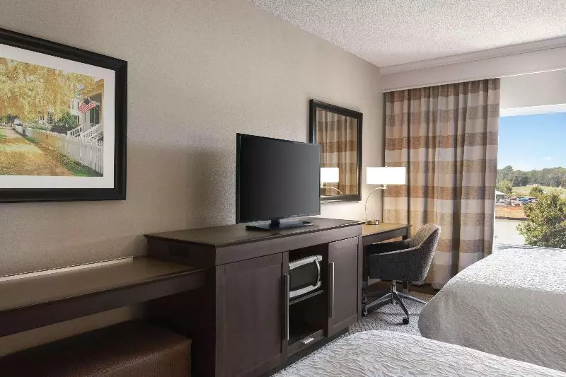 اتاق استاندارد برای معلولان, Clarion Inn & Suites