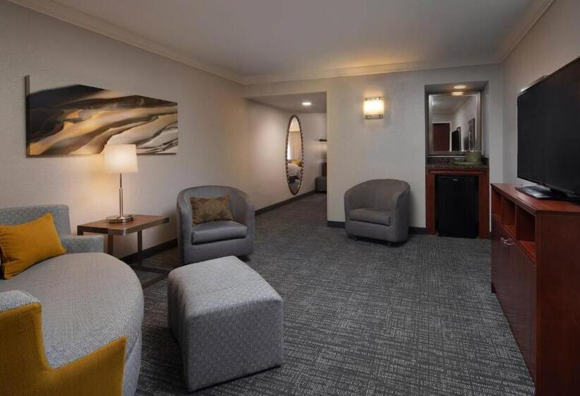 プールの見えるデラックスルーム, Courtyard By Marriott Bradenton Sarasota/riverfront