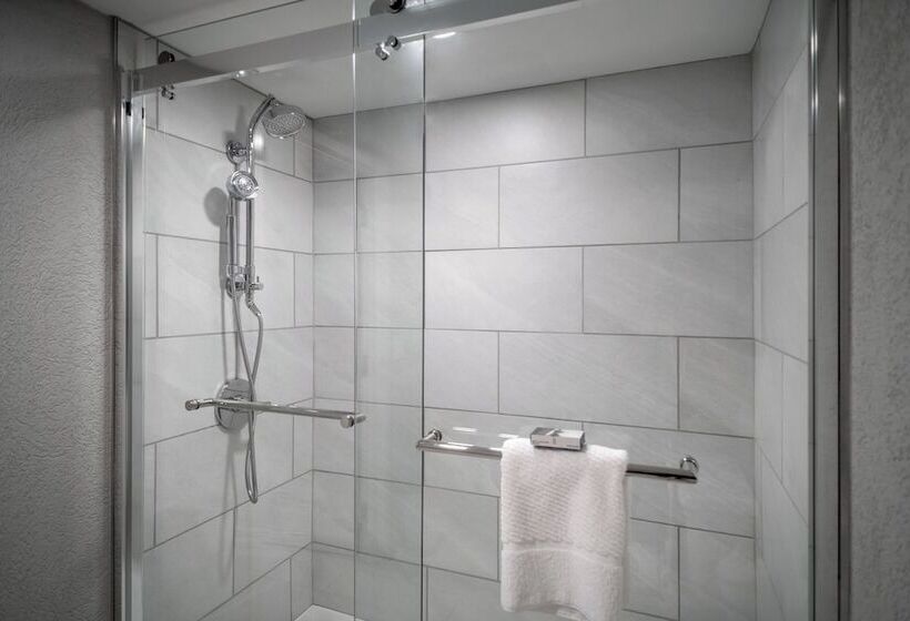 이그제큐티브 스위트, Delta Hotels By Marriott Huntington Downtown