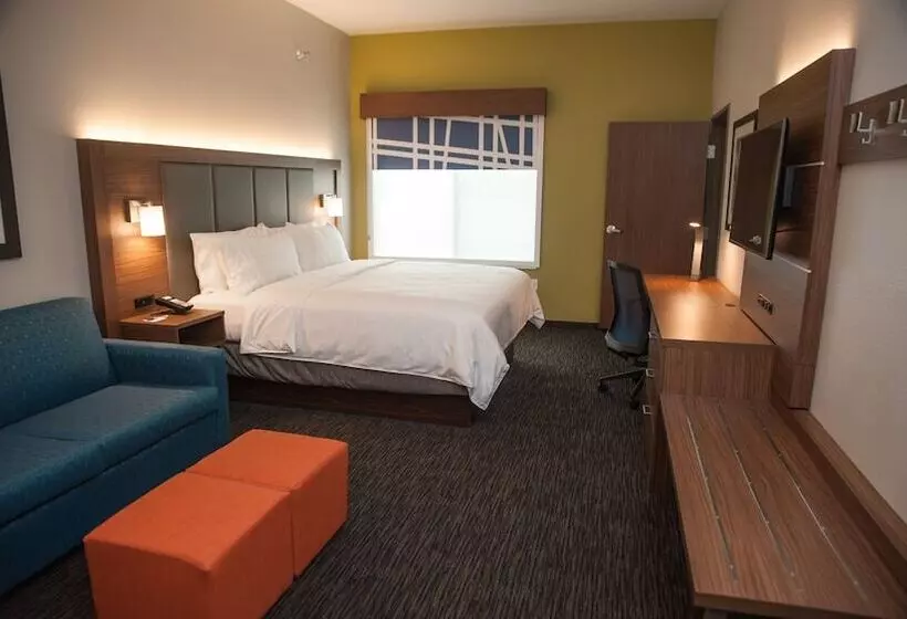 سوییت, Holiday Inn Express Hotel & Suites Norfolk, An Ihg