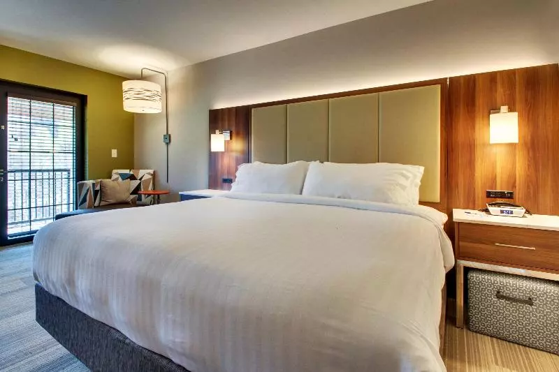 Standard-huone King-vuode, Holiday Inn Express & Suites Helen, An Ihg