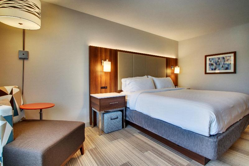 스탠다드 룸 킹사이즈 침대, Holiday Inn Express & Suites Helen, An Ihg