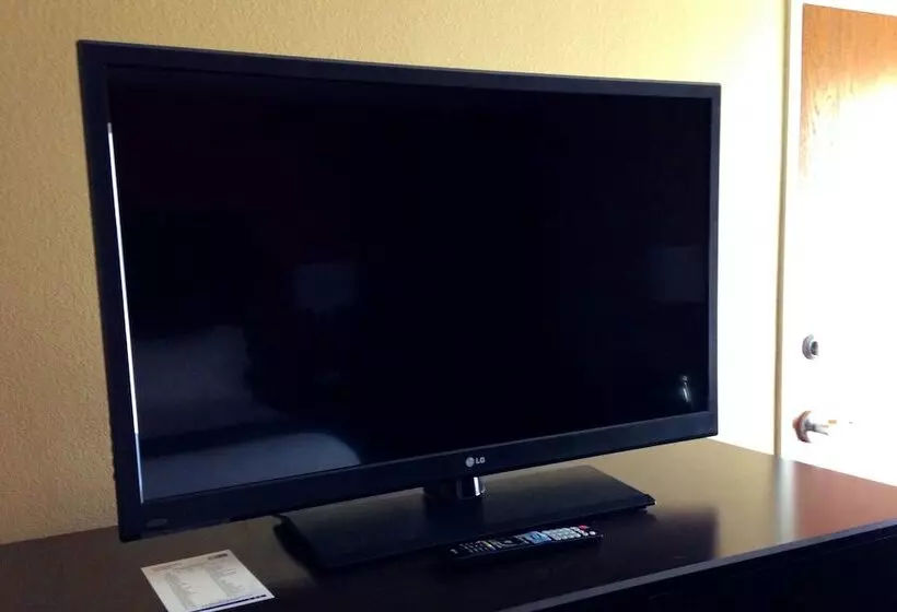 سوییت, Holiday Inn Express & Suites Jackson Downtown   Coliseum, An Ihg