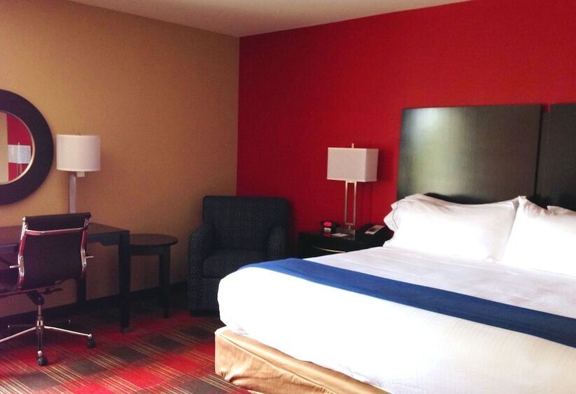 جناح, Holiday Inn Express & Suites Jackson Downtown   Coliseum, An Ihg