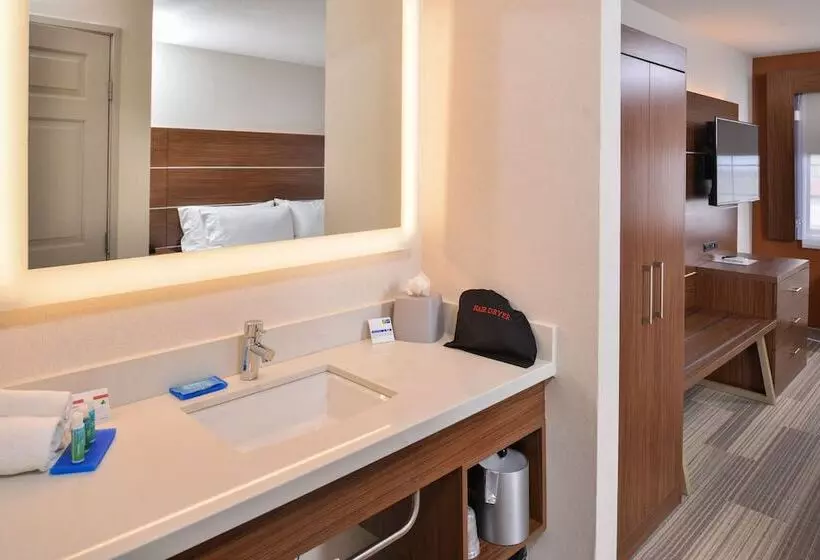 اتاق استاندارد, Holiday Inn Express Westley, An Ihg