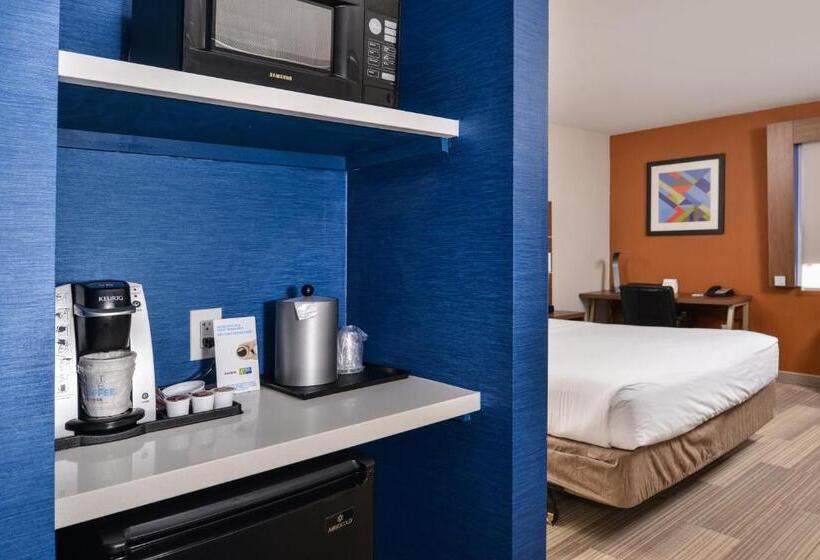 חדר סטנדרט, Holiday Inn Express Westley, An Ihg