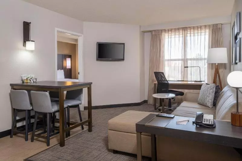 キングサイズベッドのスイートルーム, Holiday Inn Express Wilson I 95, An Ihg