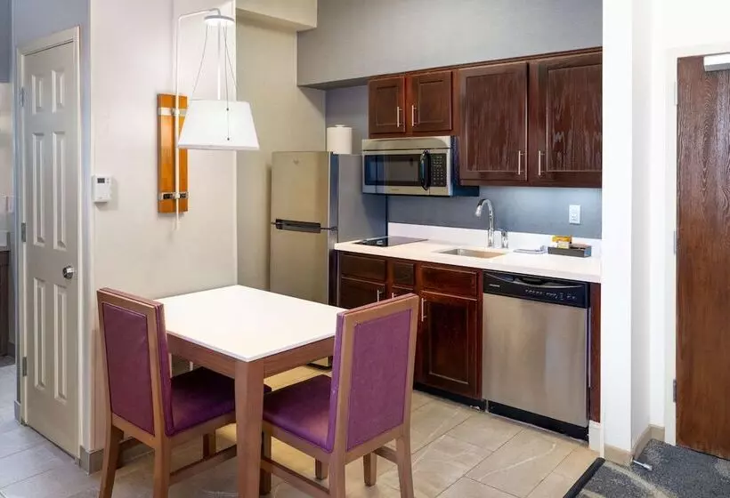 スイート, Homewood Suites By Hilton Memphisgermantown