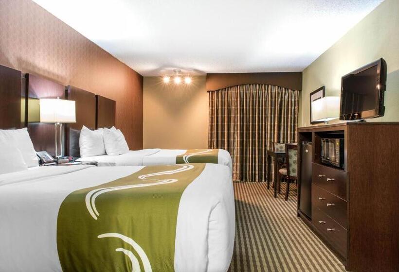 غرفه قياسيه سريرين مزدوجين, Quality Inn Festus