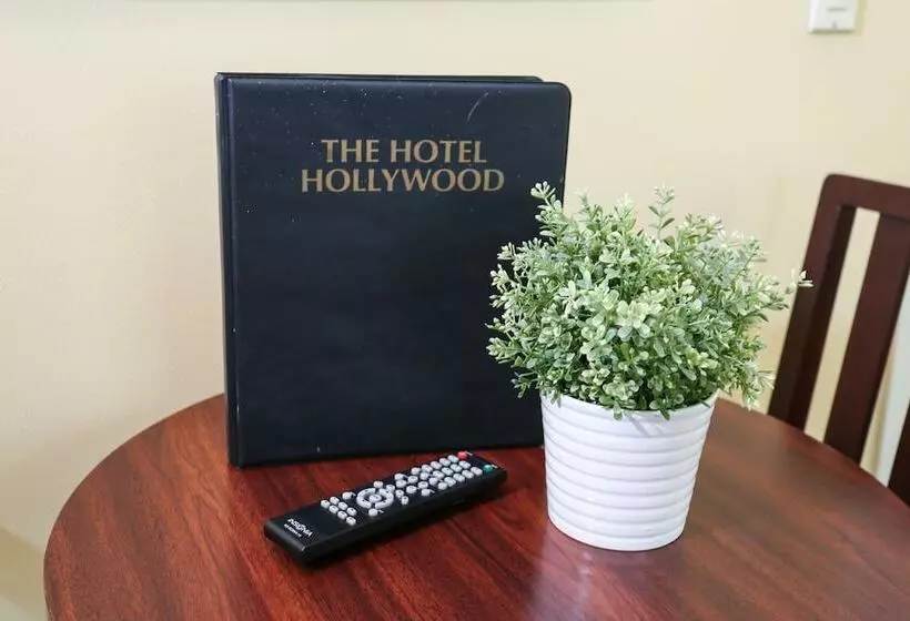استودیوی استاندارد, The Hotel Hollywood