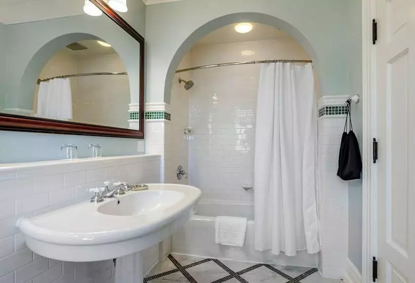 景色の見えるデラックスルーム, The Omni Homestead Resort & Spa