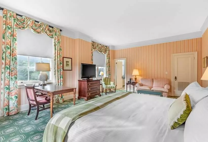景色の見えるデラックスルーム, The Omni Homestead Resort & Spa