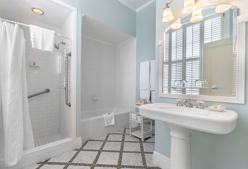 デラックスルーム, The Omni Homestead Resort & Spa