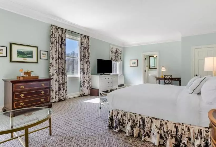 スタンダードスタジオ, The Omni Homestead Resort & Spa