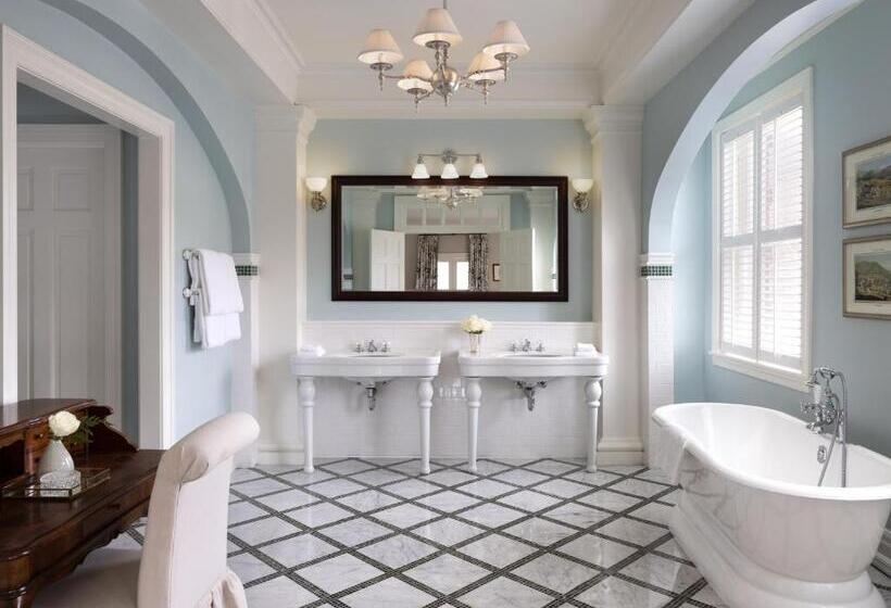 스탠다드 스튜디오, The Omni Homestead Resort & Spa