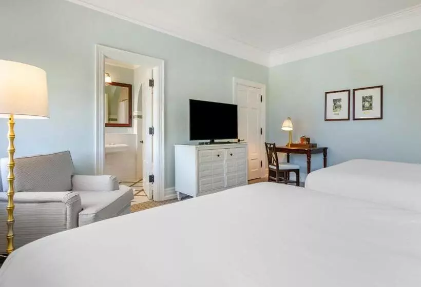 クイーンベッドのデラックスルーム, The Omni Homestead Resort & Spa