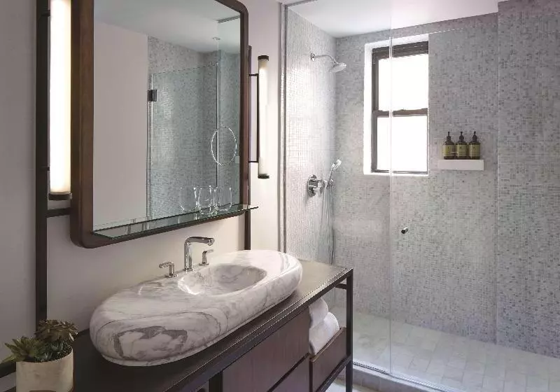 クイーンベッドのデラックスルーム, The Omni Homestead Resort & Spa