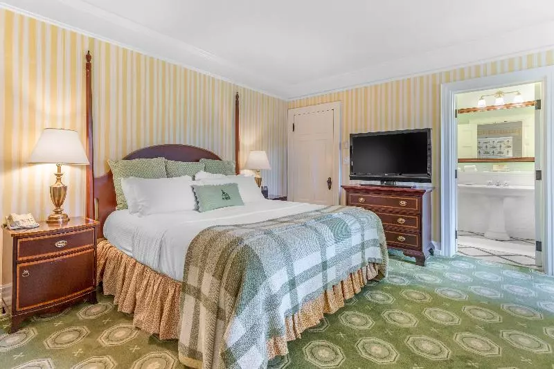 デラックススイート, The Omni Homestead Resort & Spa