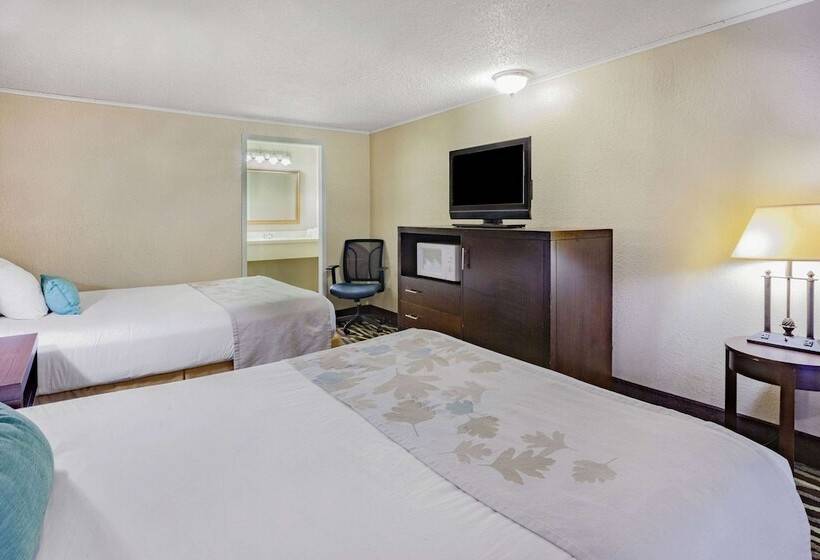 Номер Deluxe, Travelodge By Wyndham Monroe