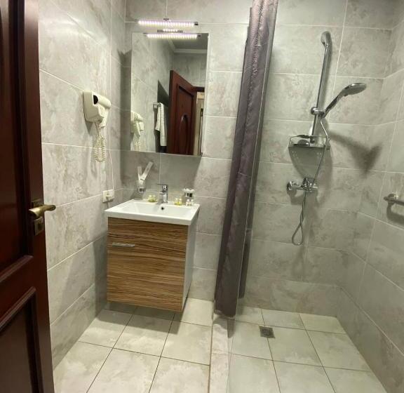 اتاق لوکس, Orzu