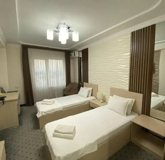 اتاق لوکس, Orzu