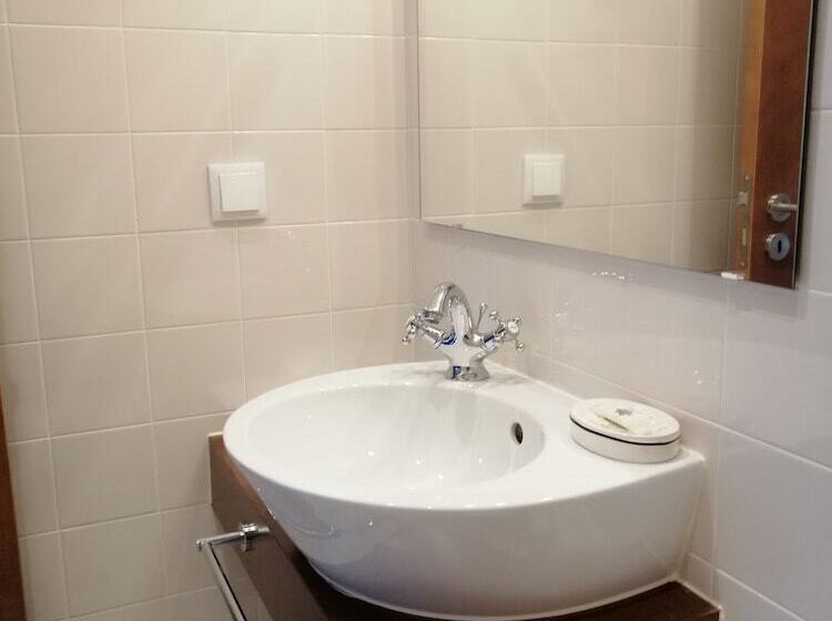 غرفة عائلية, Sonetos Do Tejo