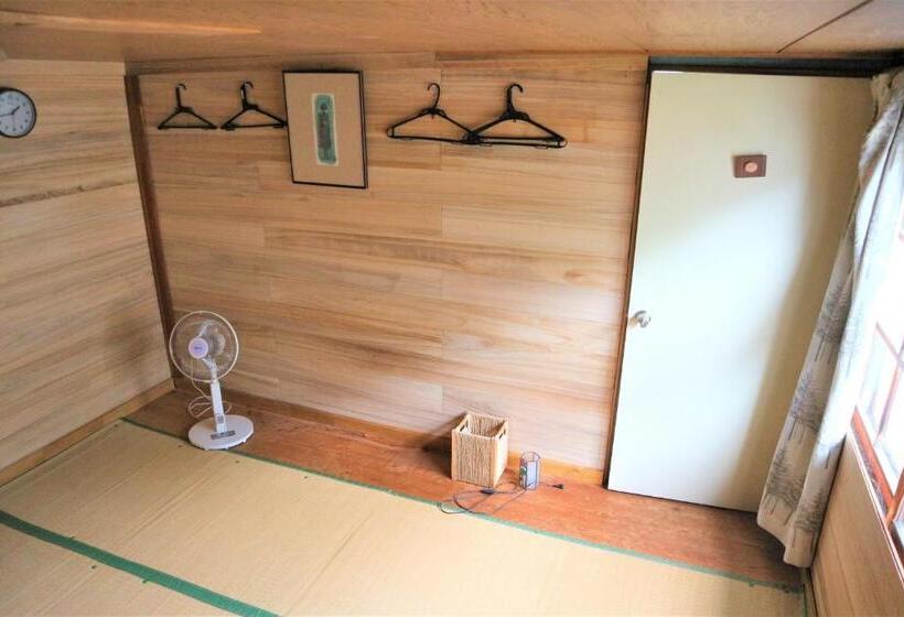 غرفة قياسية حمام مشترك, Wasai Kan