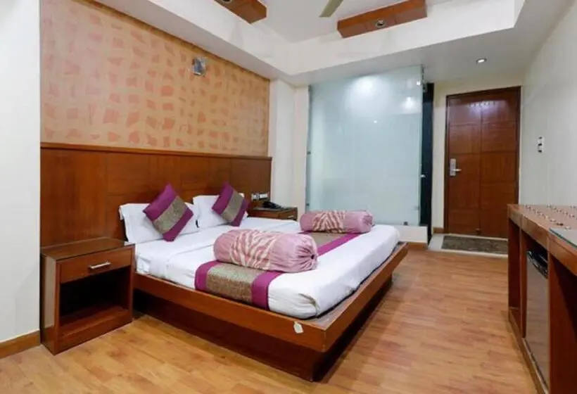 Deluxe-huone, Shivdev International