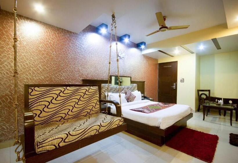 اتاق سوپریور, Shivdev International