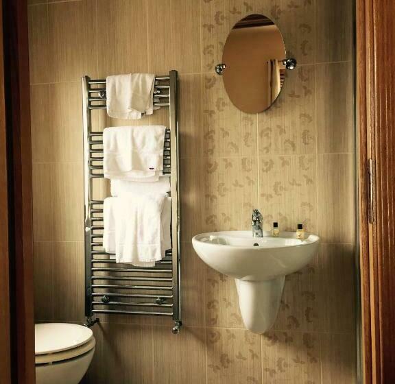 标准间, The Copper Still Bar