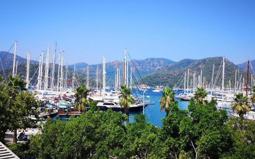 Номер Superior с Видом, Marina Bay Göcek